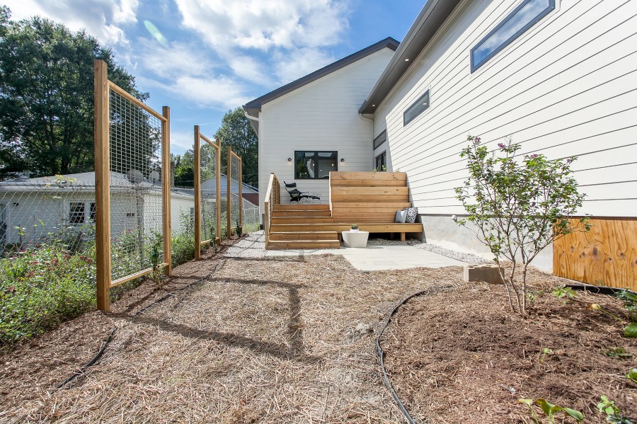 web_1109Fairview_011